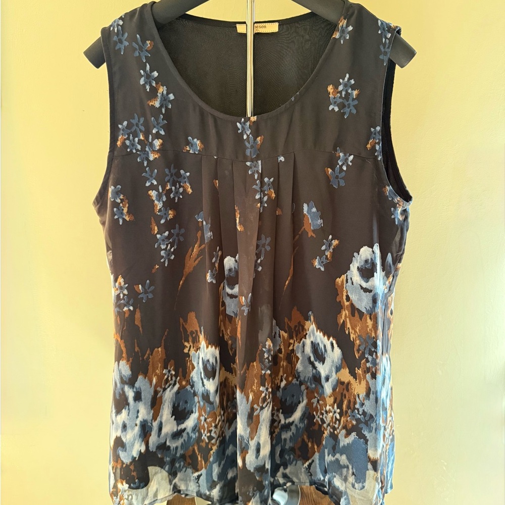 Floral Print Sleeveless Blouse - Black and Brown